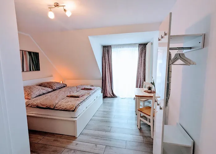 Im Zentrum Nahe Messe Und Bahnhof